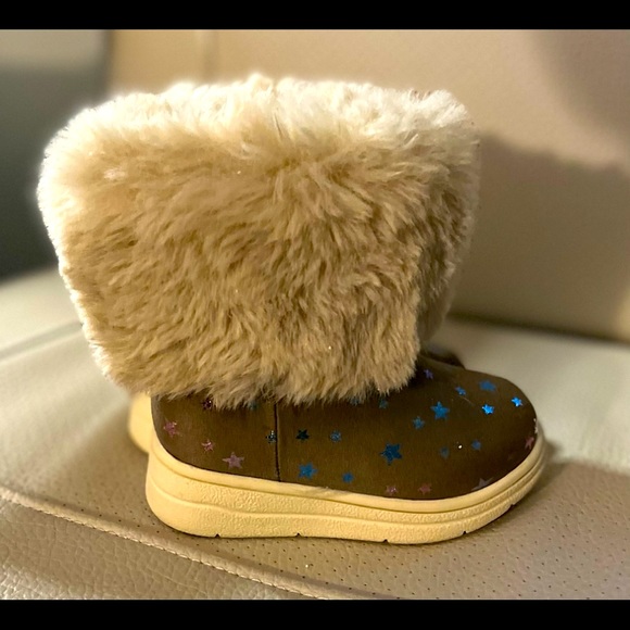 (Toddler) Cat & Jack & Olive Eddie Faux Fur Boots (NWOT), Size 5M (2 Pair): $20 - Picture 11 of 16